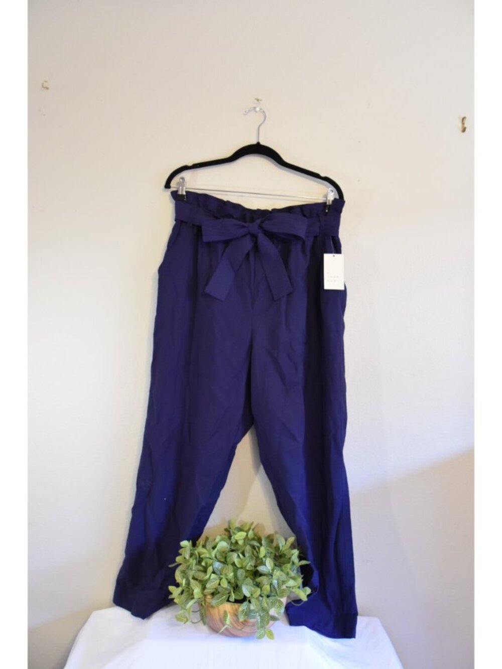 NWT A New Day Navy Blue Paperbag Waist Tapered Pants – Size Large